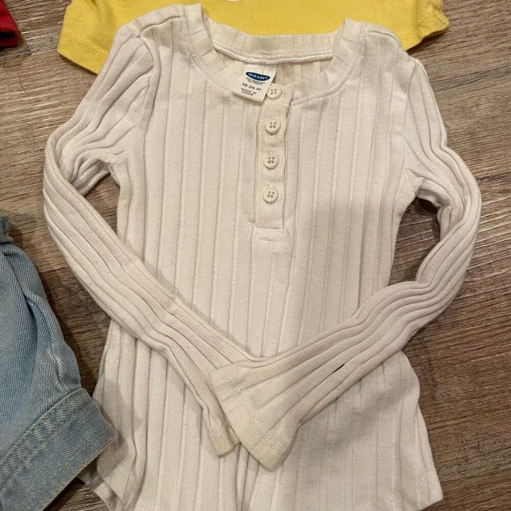 Old Navy Bundle Denim Vest Three Tops 18-24 Months - Picture 9 of 12